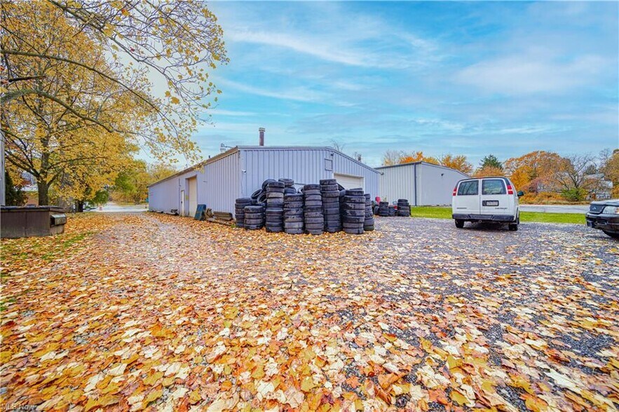 More Photos Of 391 E Main St, Andover Auto Repair For Sale