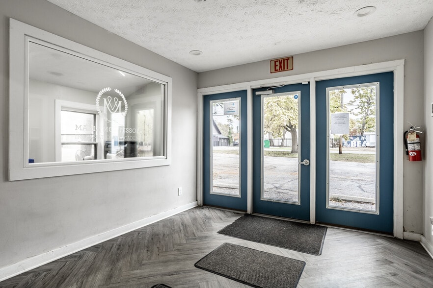 More Photos Of 7507 Michigan Rd, Indianapolis Daycare Center For Sale