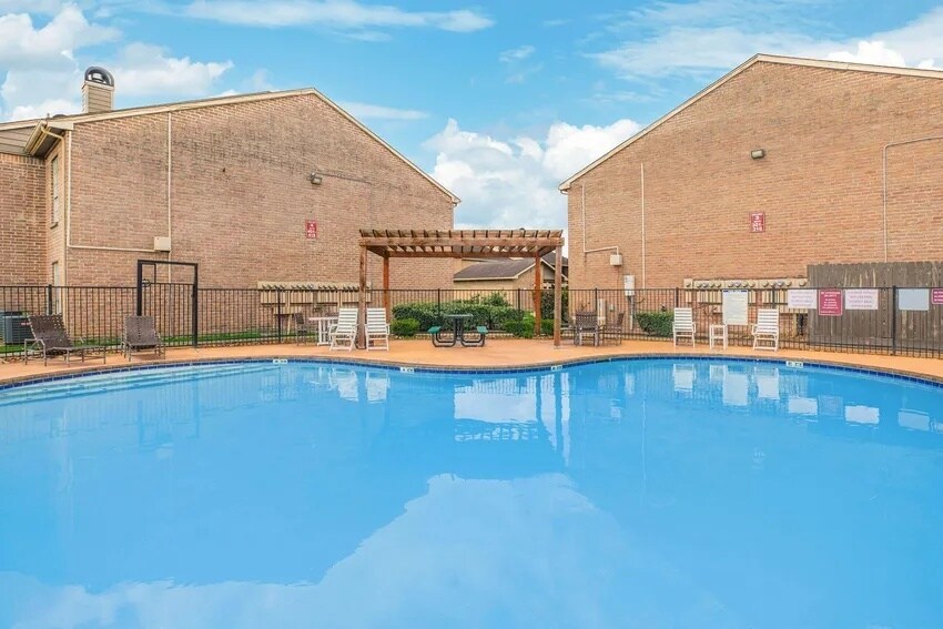 More Photos Of 9402 Synott Rd, Houston Apartments For Sale