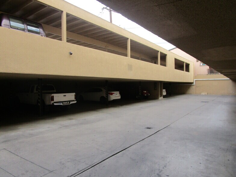 More Photos Of 7117 Rugby Ave, Huntington Park Apartments For Sale