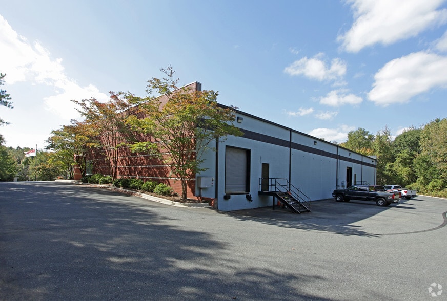More Photos Of 725 Imperial Ct, Charlotte Warehouse For Lease