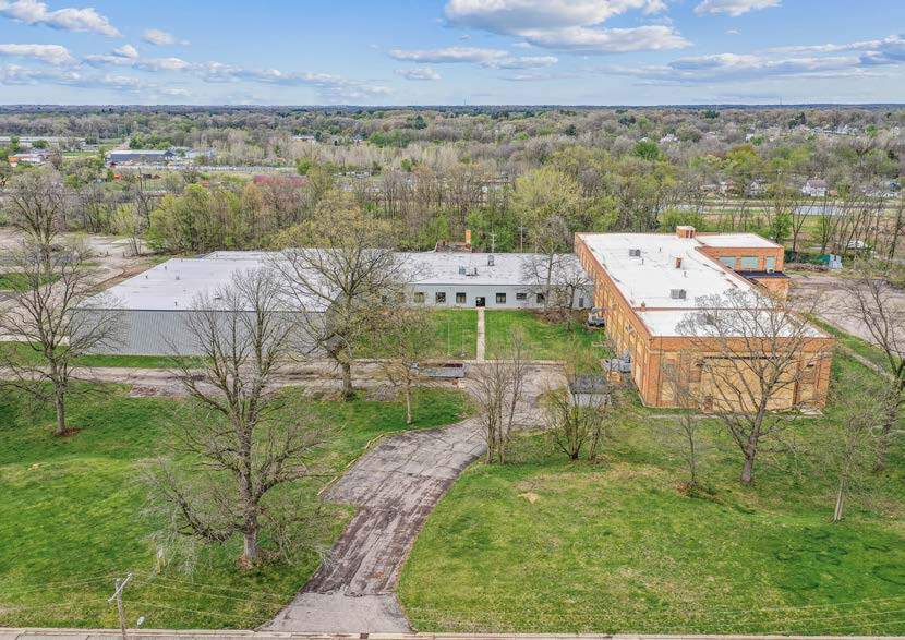 More Photos Of 126 Avenue C, Springfield Manufacturing For Sale