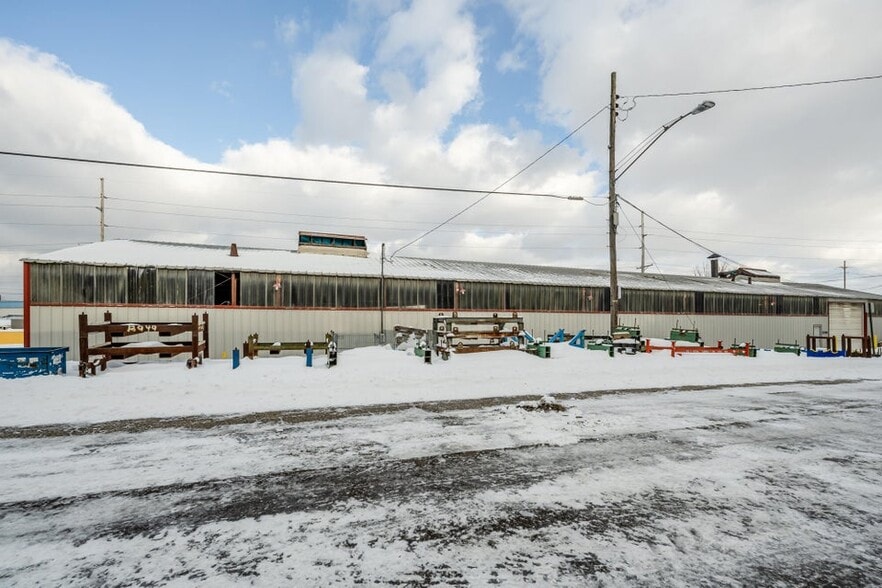 More Photos Of 521 Langley Ave, Saint Joseph Industrial For Sale