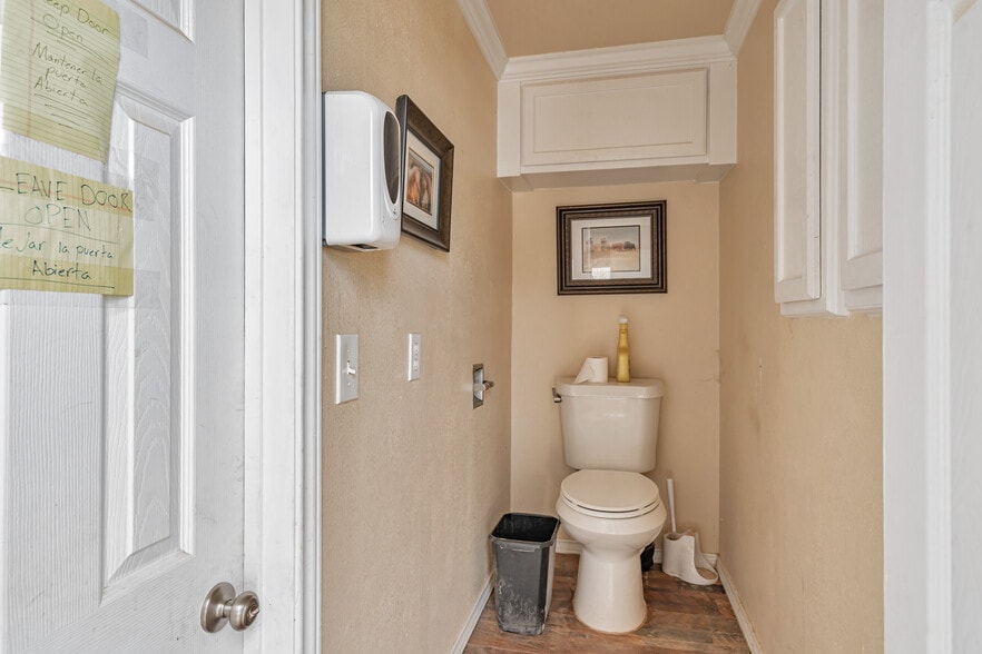 More Photos Of 200 CR 180, Leander Office For Lease