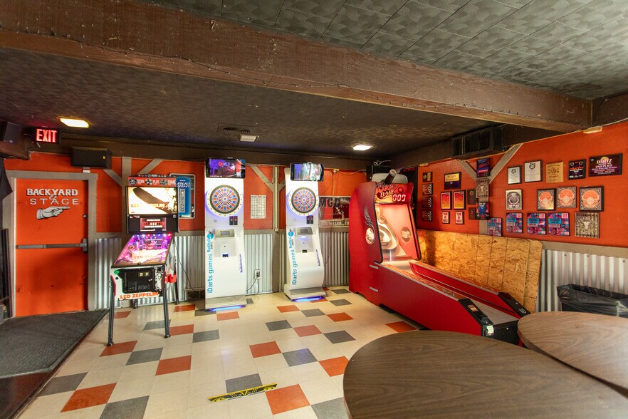 More Photos Of 1349 13th Ave SW, Great Falls Bar For Sale