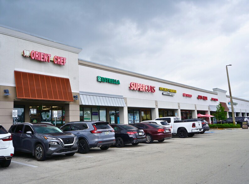 More Photos Of 4601-4777 S University Dr, Davie Unknown For Lease