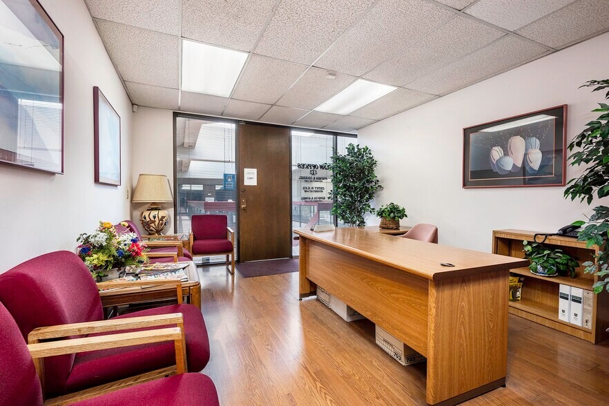 More Photos Of 333 W Broadway, Long Beach Medical For Lease