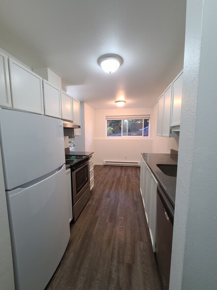 More Photos Of 3510 W Elmore St, Seattle Apartments For Sale
