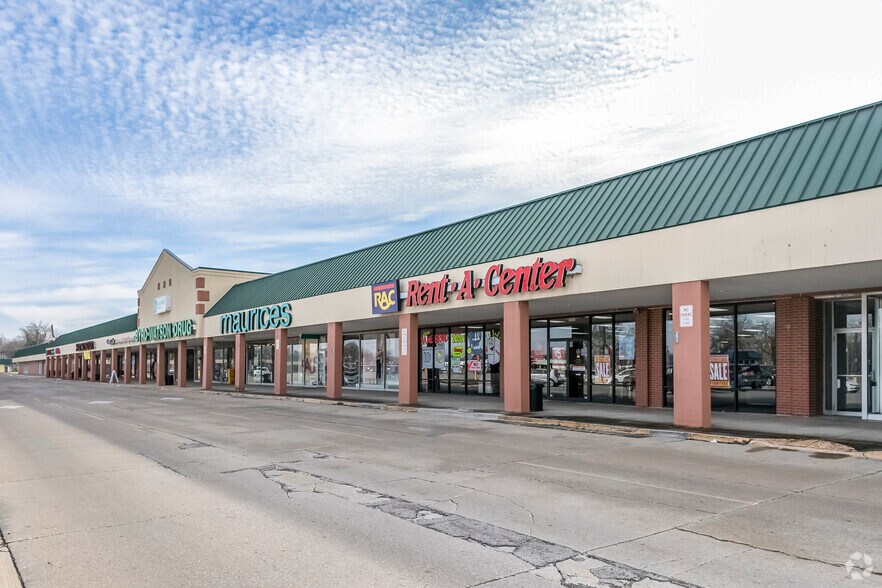 More Photos Of 1000 W Broadway, Centralia Unknown For Lease