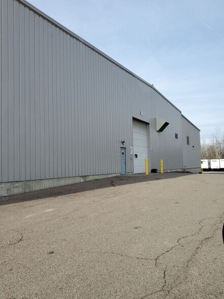 More Photos Of 2612 Kersten Ct, Kalamazoo Warehouse For Lease