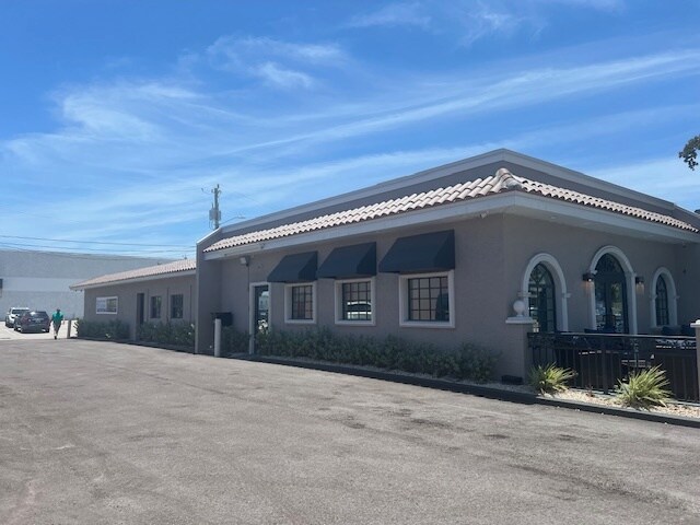 More Photos Of 910 Cape Coral Pky E, Cape Coral Restaurant For Sale