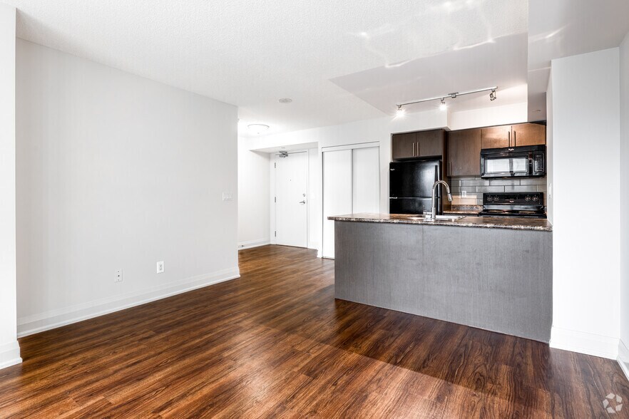 More Photos Of 614 Church St, Toronto Apartments For Lease