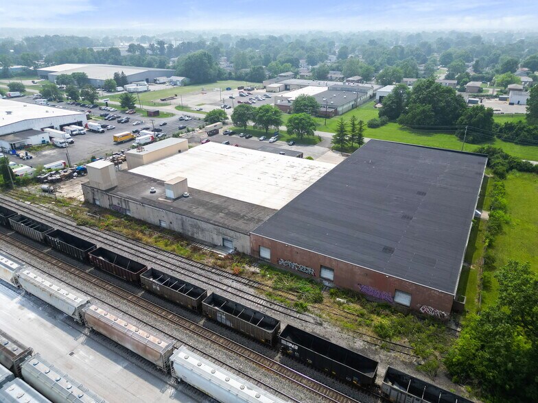 More Photos Of 1840 Progress Ave, Columbus Manufacturing For Sale