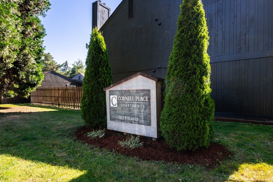 More Photos Of 1046 NE 17th Ave, Hillsboro Apartments For Sale