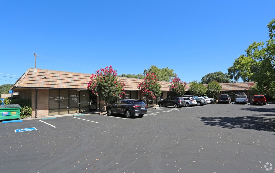 More Photos Of 4441 Auburn Blvd, Sacramento Office For Sale