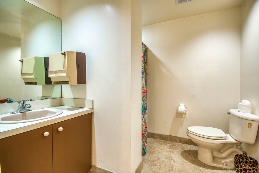 More Photos Of 11211 Prosperity Farms Rd, Palm Beach Gardens Medical For Sale