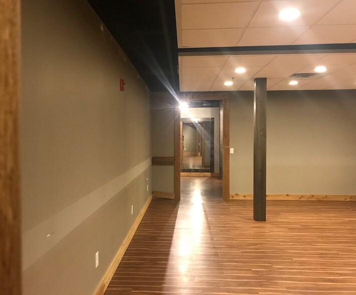 More Photos Of 871 S Arbor Vitae, Edwardsville General Retail For Lease