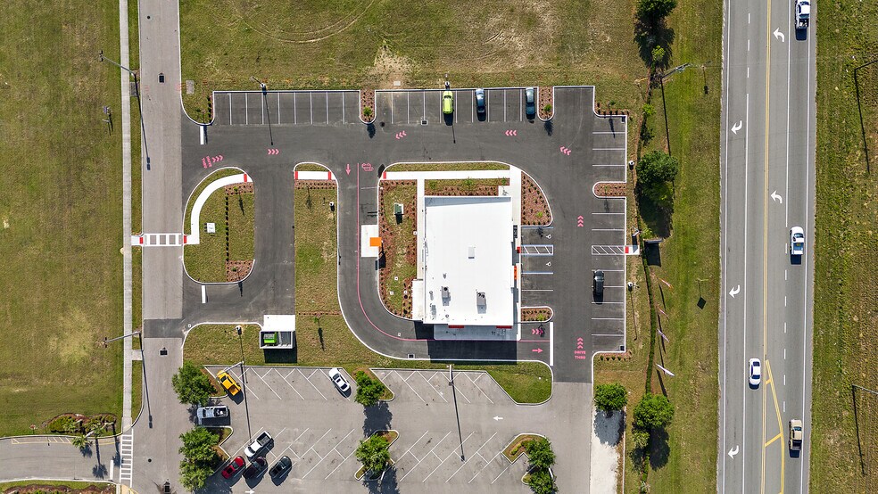 More Photos Of 24352 State Road 44, Eustis General Retail For Sale