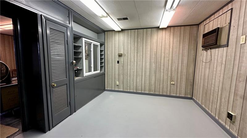 More Photos Of 535 Freeport Rd, Creighton Auto Repair For Sale