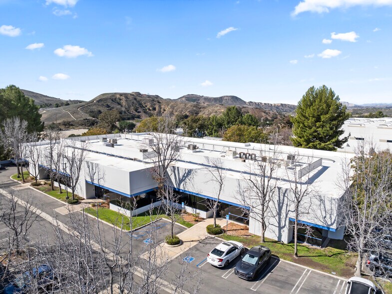More Photos Of 94 W Cochran St, Simi Valley Research And Development For Sale