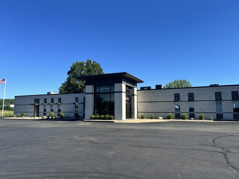 More Photos Of 8000 Freedom Ave NW, North Canton Distribution For Lease