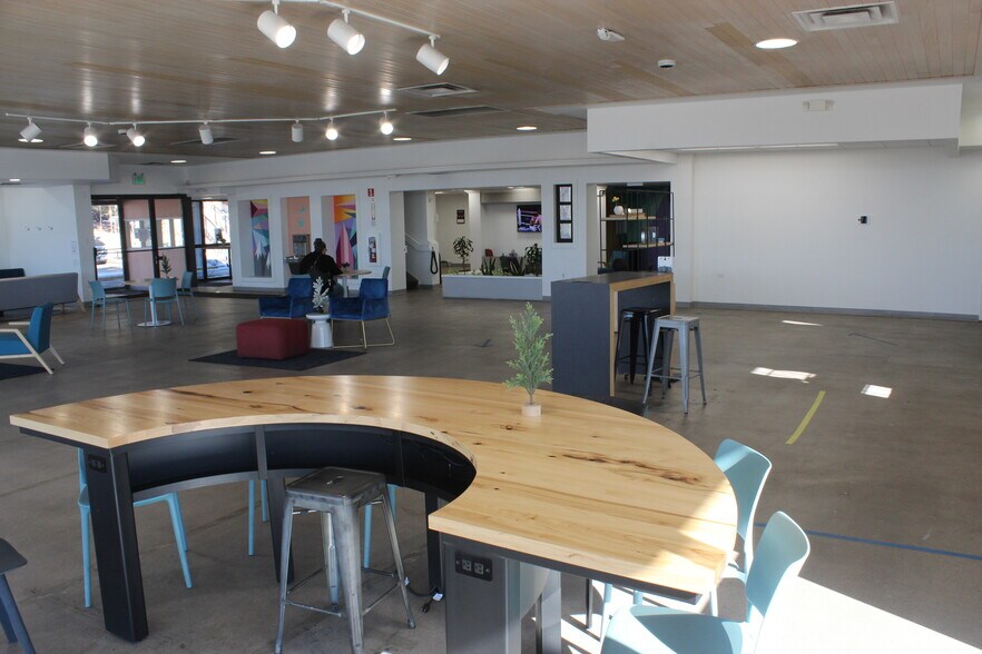 More Photos Of 2950 S Havana St, Aurora Unknown For Lease