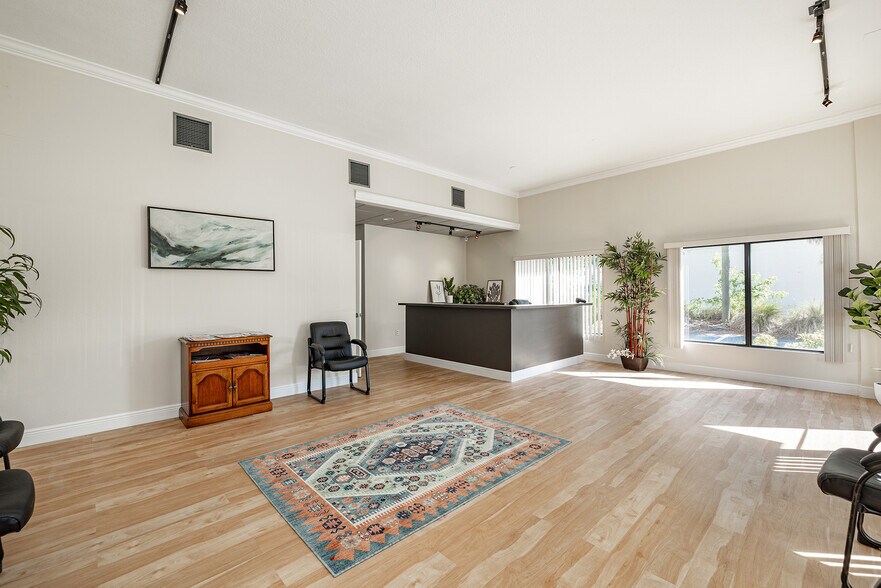 More Photos Of 3831 Tyrone Blvd N, Saint Petersburg Office For Lease