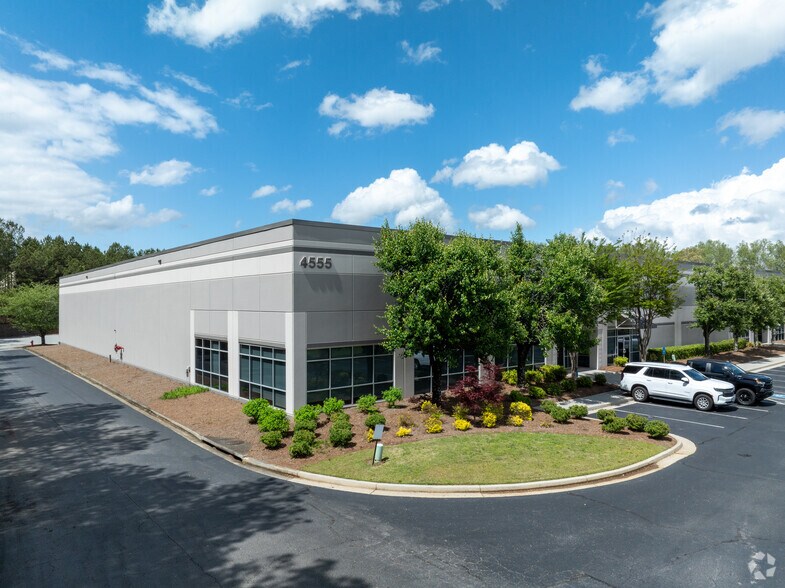 More Photos Of 4555 Atwater Ct, Buford Warehouse For Lease