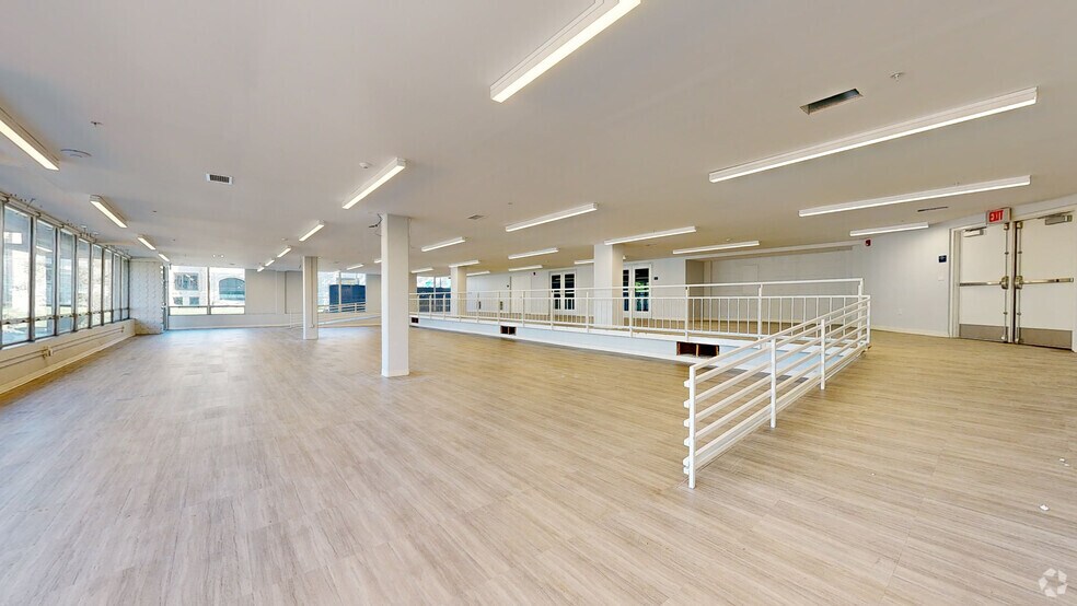 More Photos Of 5220 Troost Ave, Kansas City Apartments For Lease