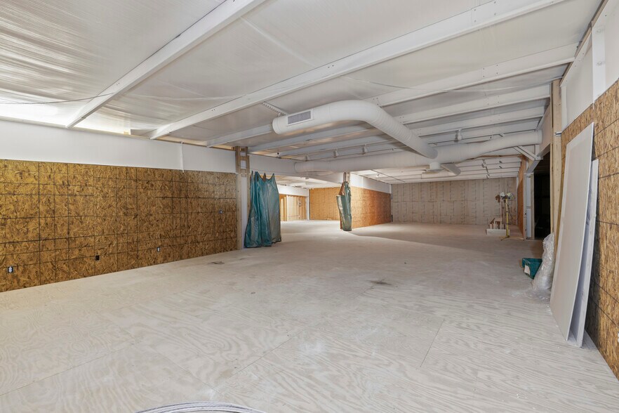 More Photos Of 966 Greensboro Rd, Eatonton Flex For Lease