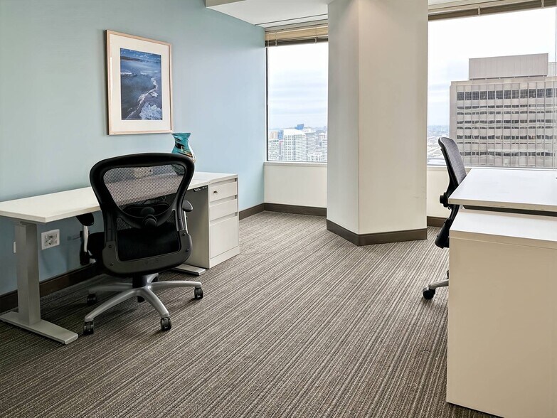 More Photos Of 200 S Wacker Dr, Chicago Office For Lease