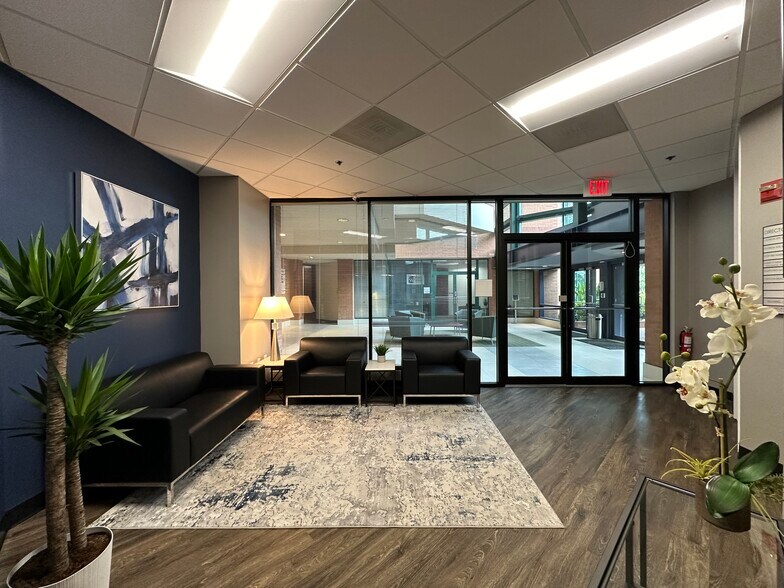 More Photos Of 250 International Pky, Lake Mary Office For Lease