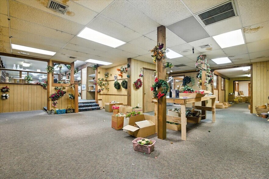 More Photos Of 1993 Milford Rd, East Stroudsburg Freestanding For Lease