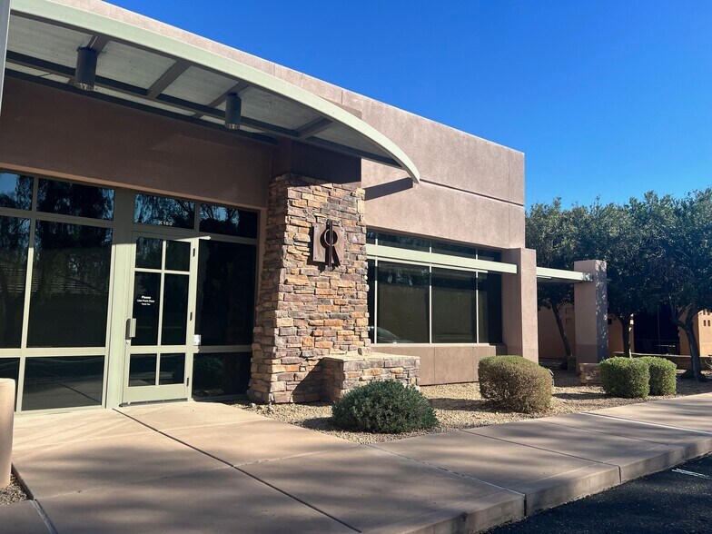 More Photos Of 6677 W Thunderbird Rd, Glendale Medical For Sale