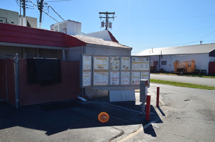 More Photos Of 139 Green St, Bushnell Freestanding For Sale