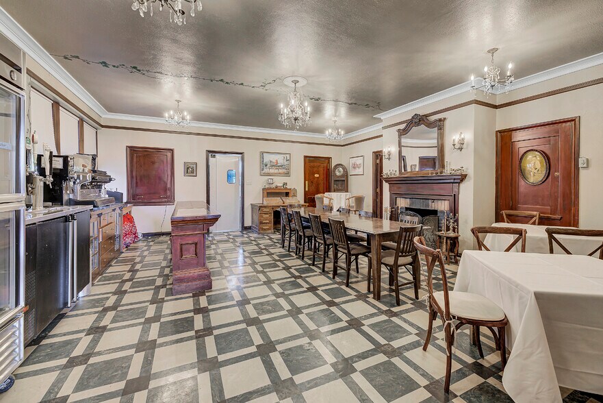 More Photos Of 2245 Head Ln, Helena Hotel For Sale