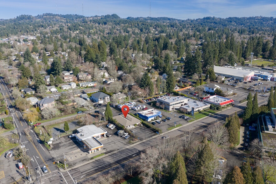 More Photos Of 9055 SW Beaverton Hillsdale Hwy, Portland Office For Lease