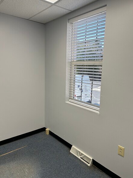 More Photos Of 555 2nd Ave, Collegeville Medical For Lease