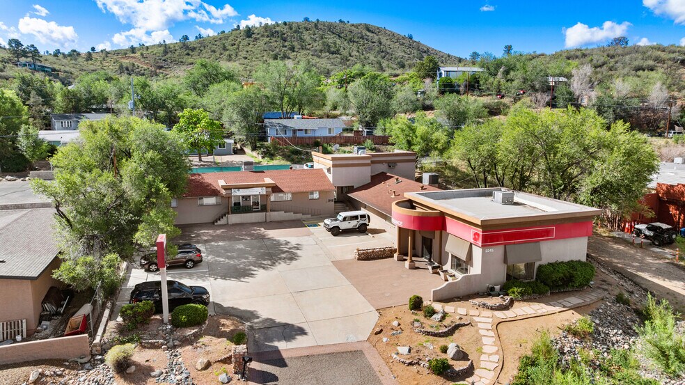 More Photos Of 2245 E State Route 69, Prescott Veterinarian Kennel For Sale
