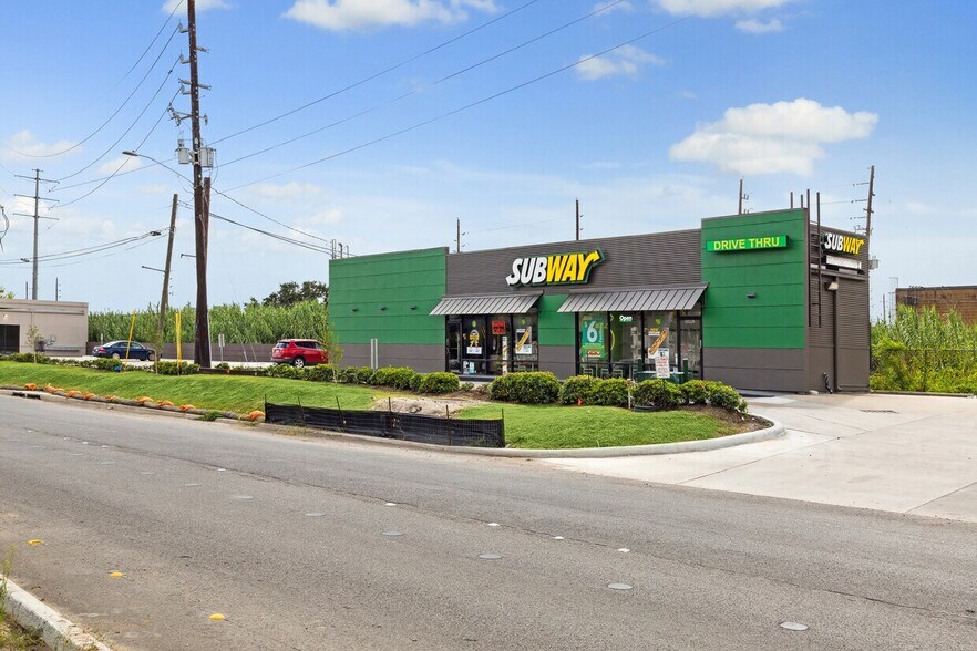 More Photos Of 8549 Almeda Rd, Houston General Retail For Sale
