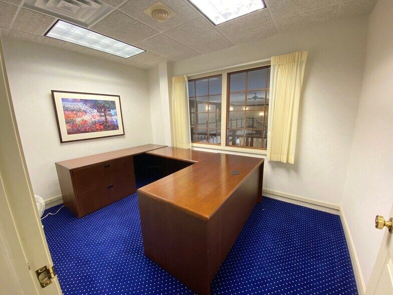 More Photos Of 121 E Fifth St, Storm Lake Office Residential For Lease