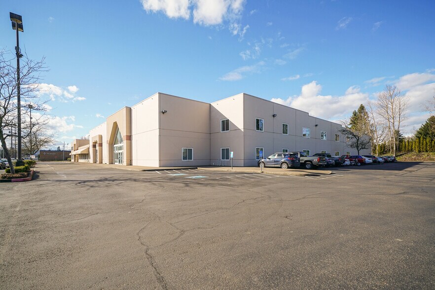 More Photos Of 2850-2860 Broadway St NE, Salem Medical For Lease