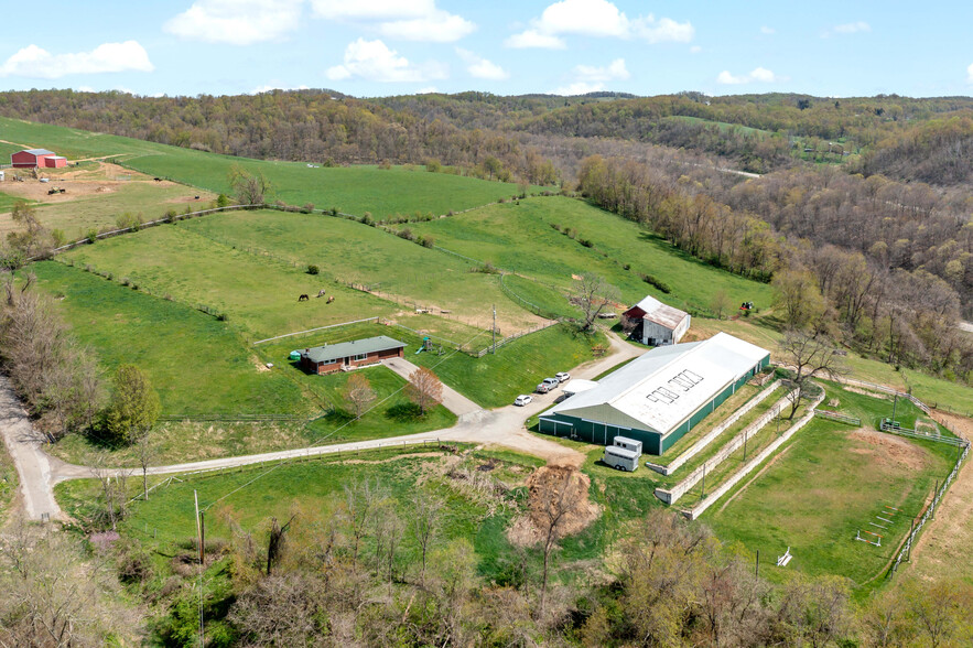 Primary Photo Of 44 Kaukonen Dr, Coal Center Horse Stables For Sale