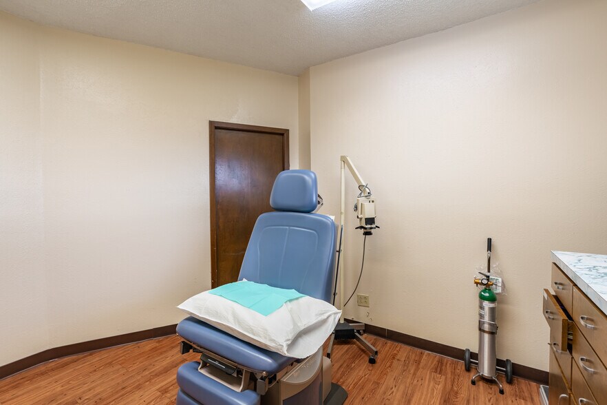 More Photos Of 8506 Wesley St, Greenville Medical For Sale