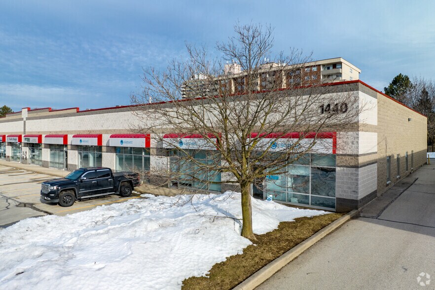More Photos Of 1440 Grahams Ln, Burlington Flex For Lease