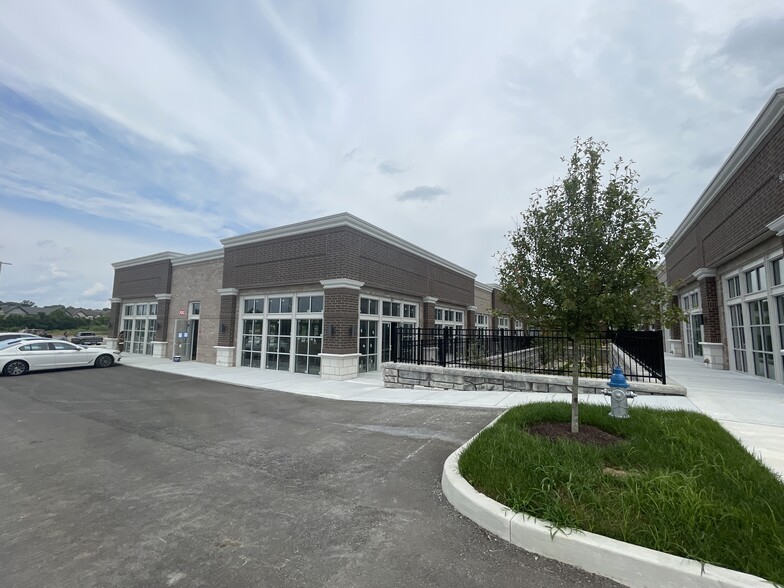 More Photos Of 0 Longpoint Way, Franklin Unknown For Lease