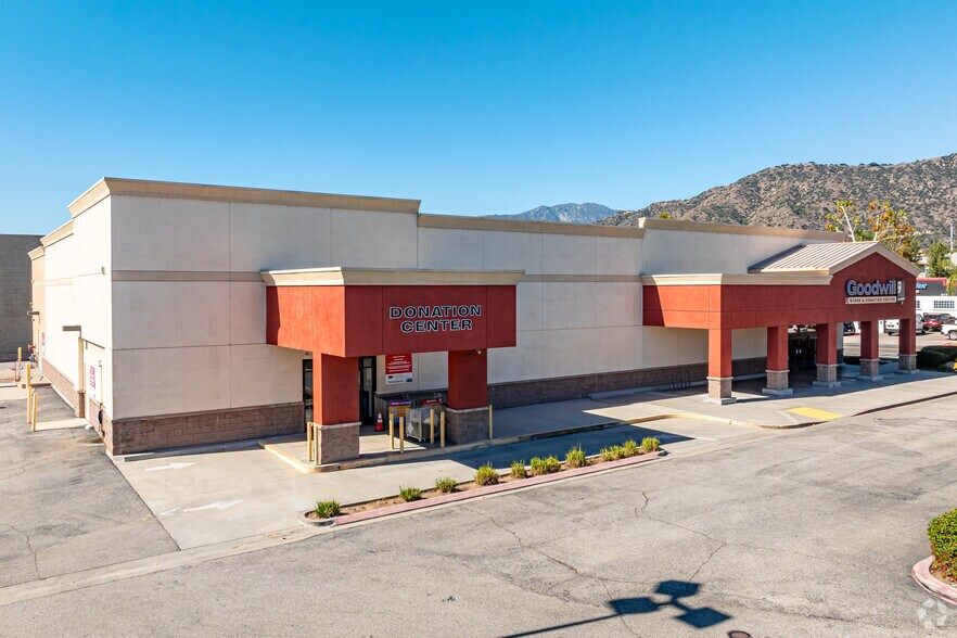 Primary Photo Of 526 W Foothill Blvd, Glendora Drugstore For Sale
