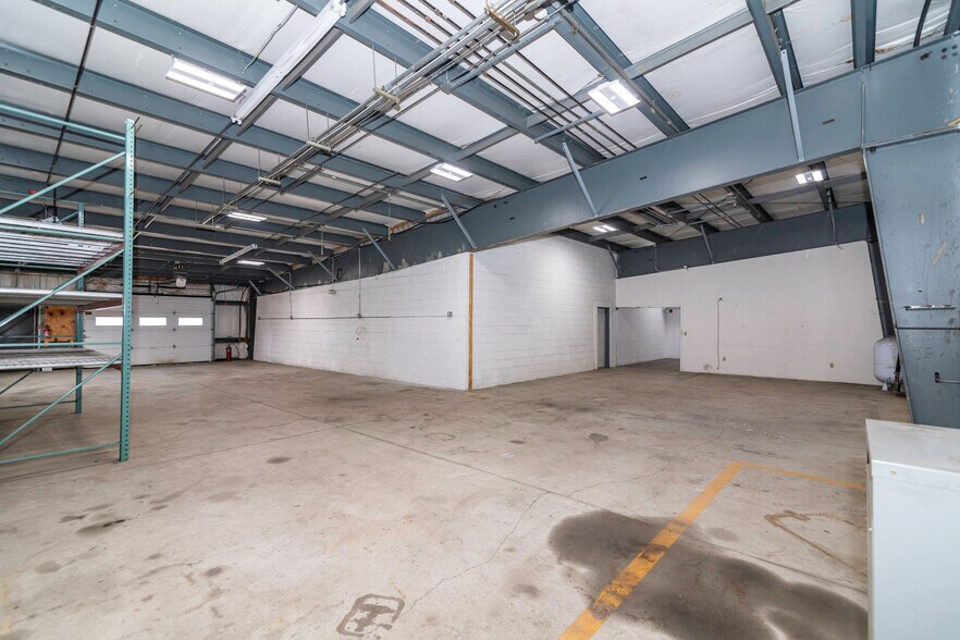 More Photos Of 4 Wilder Dr, Plaistow Warehouse For Sale