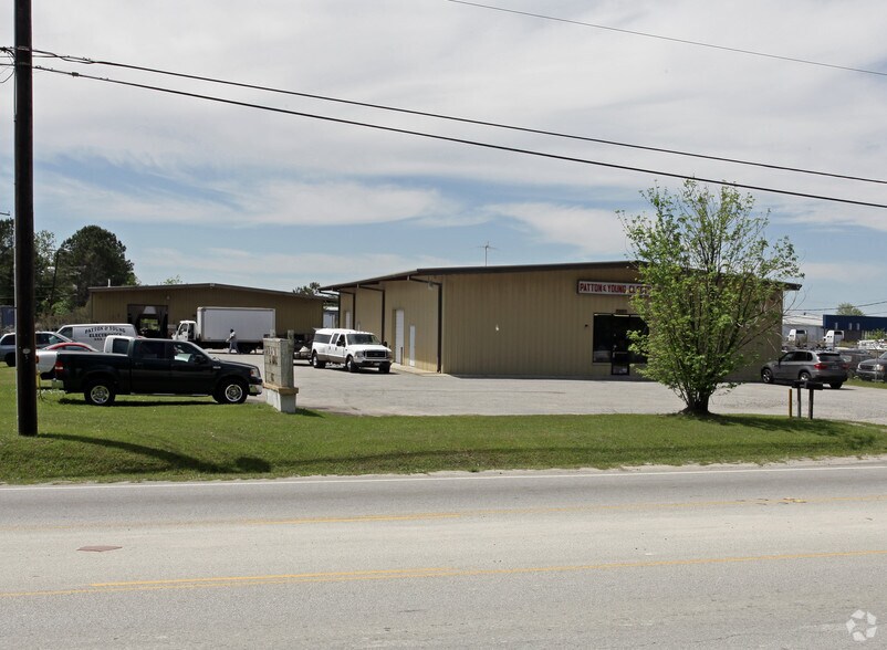 More Photos Of 7227 Cross County Rd, Charleston Warehouse For Lease