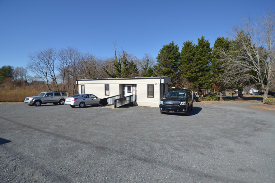 Primary Photo Of 2400 S Stratford Rd, Winston-Salem Auto Dealership For Sale